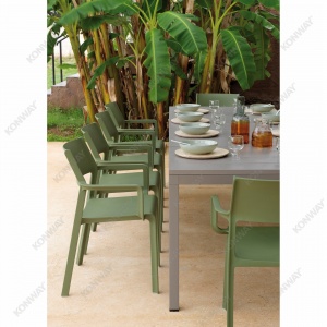 nardi_chairs_trillarmchair_ambeint_images7_hr_homepage