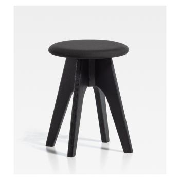 tommy_450_black_polster_homepage